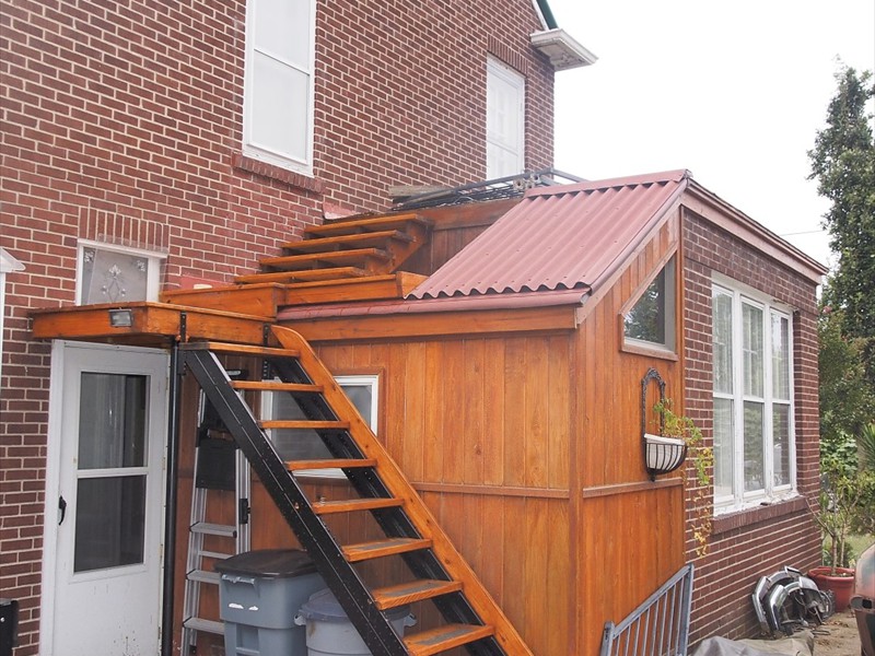 House (2)